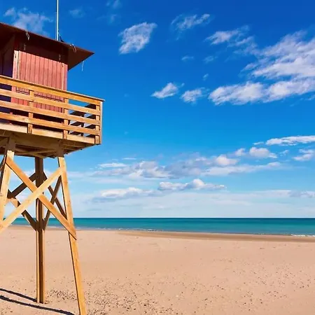 Lujoso De Dos En La Playa De Canet